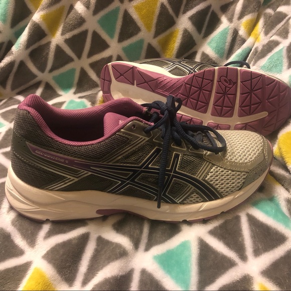 ❗️sale- price firm❗️ NWOT ASICS sneakers - Picture 2 of 5